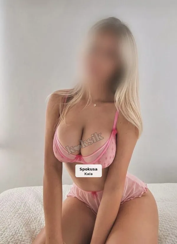 Горячая блондинка, грудь 3, массаж, поза 69
