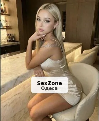 Нежная девочка ждет тебя на отдых