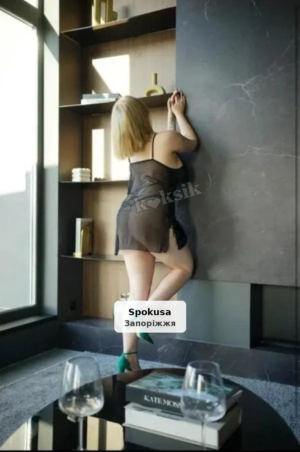 Спекотна, заводна, розкута красуня зачекалася - 1/7