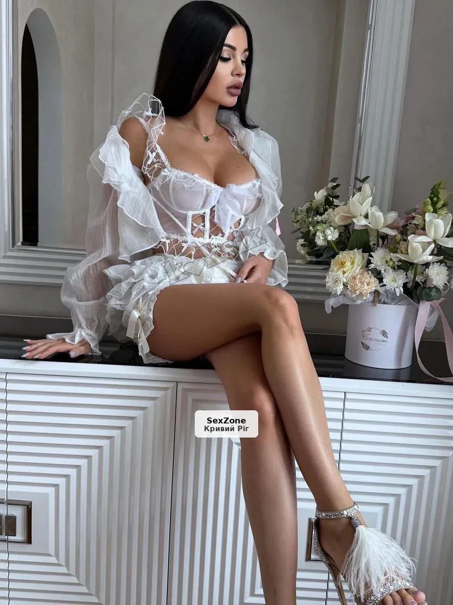 Ухоженная Эскорт без табу и предоплат - 1/5